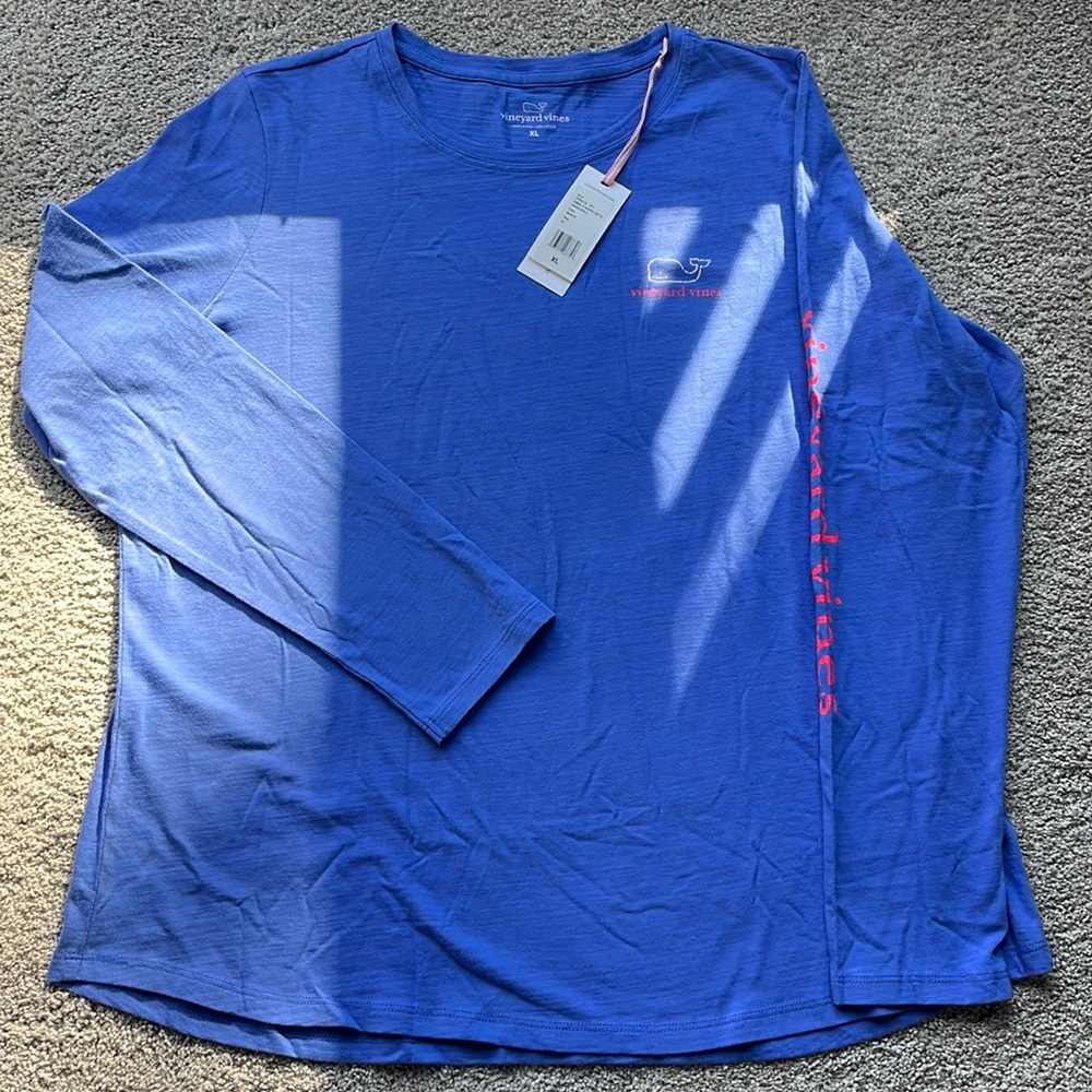 Long sleeve tee